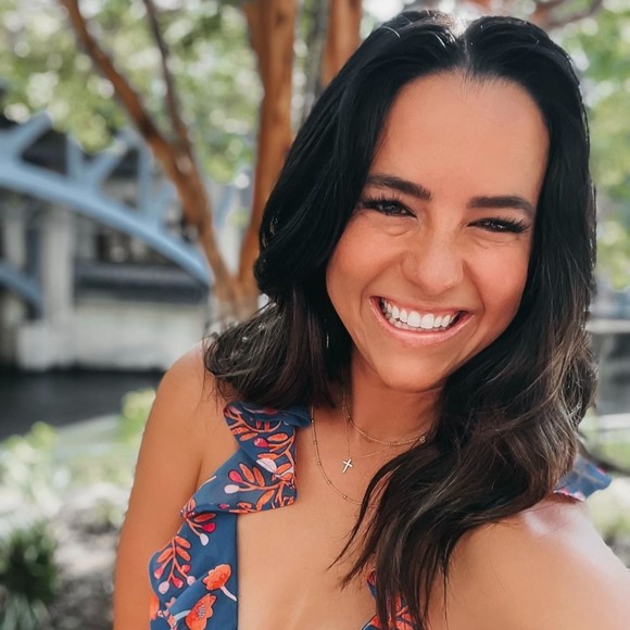 Meet your Posher, Amy - Picture 1 of 1